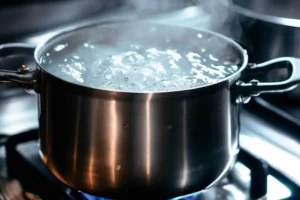 آیا آب معدنی نیاز به جوشاندن دارد؟