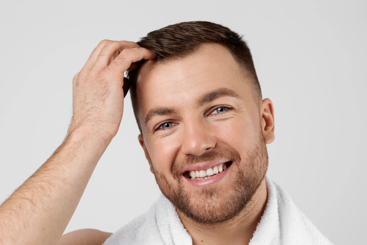 تاثیر نوشیدن آب بر زیبایی پوست و مو