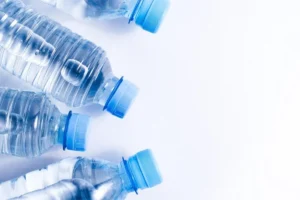 چرا نباید هر نوع آب آشامیدنی را بنوشید؟ حقیقت پنهان!