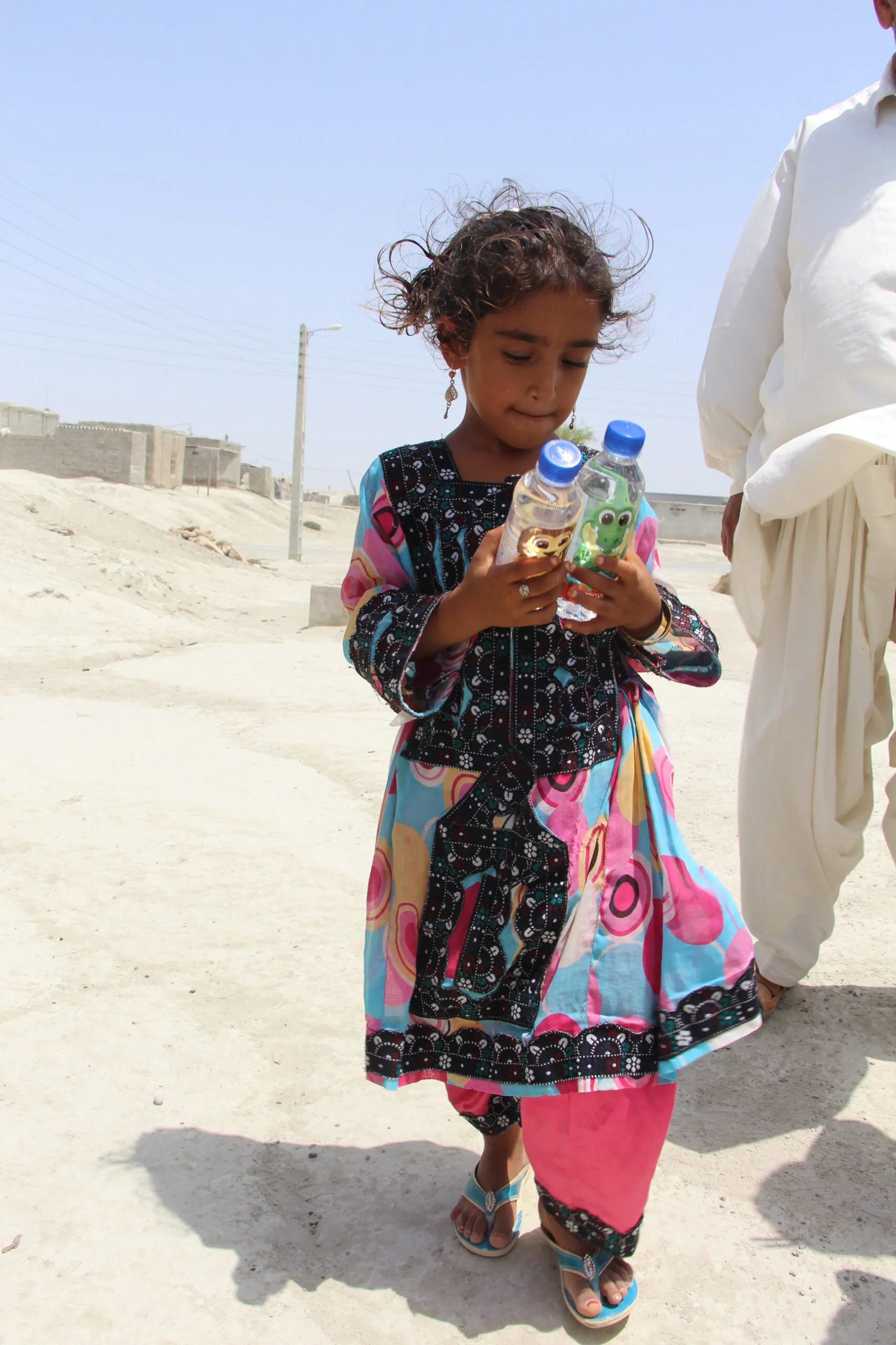 Bringing health to the children of Chabahar ارمغان سلامتی برای کودکان چابهار